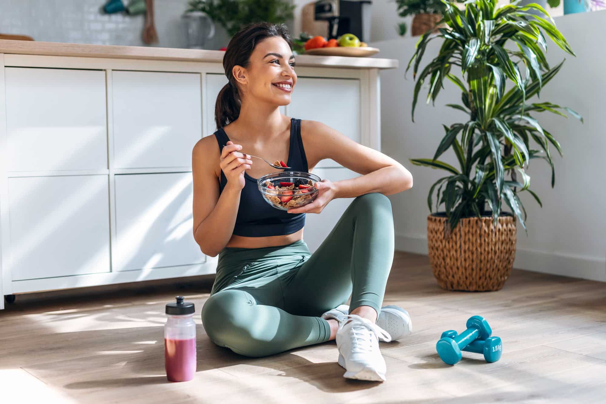 Breaking Free from Mindless Eating: Rebuilding Trust with Your Body and Food